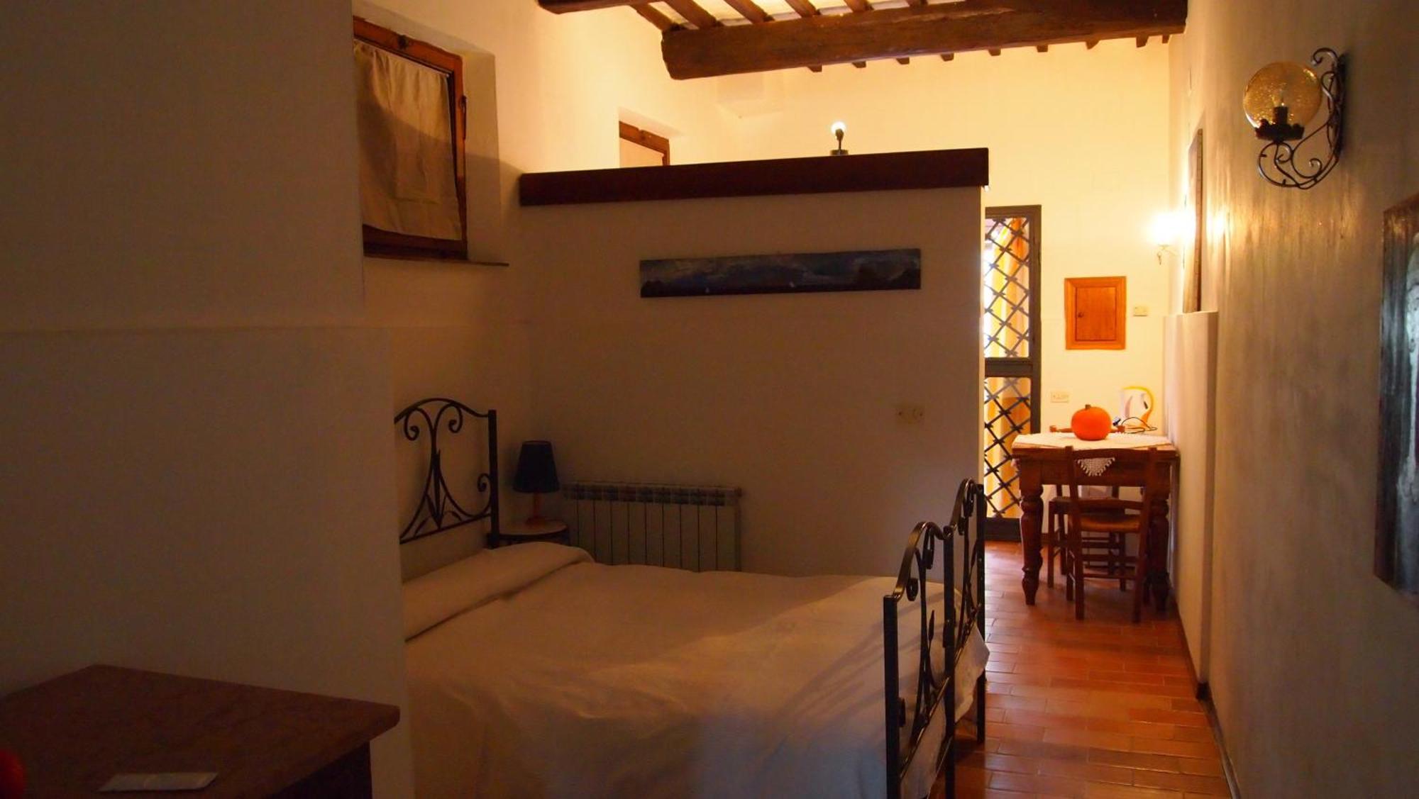 Agriturismo La Terra Valiano Номер фото