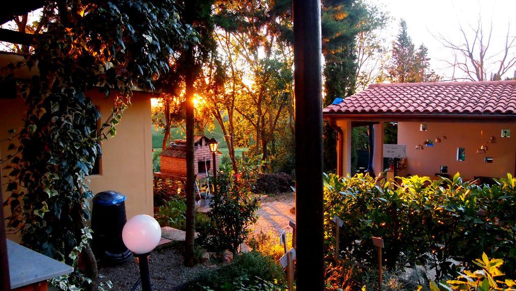 Agriturismo La Terra Valiano Экстерьер фото